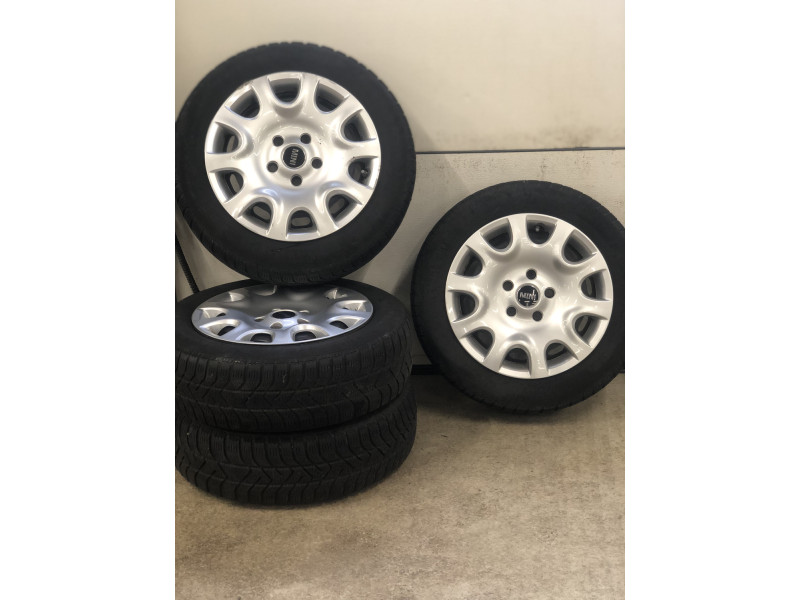 Jantes acier + Pneus hiver 15