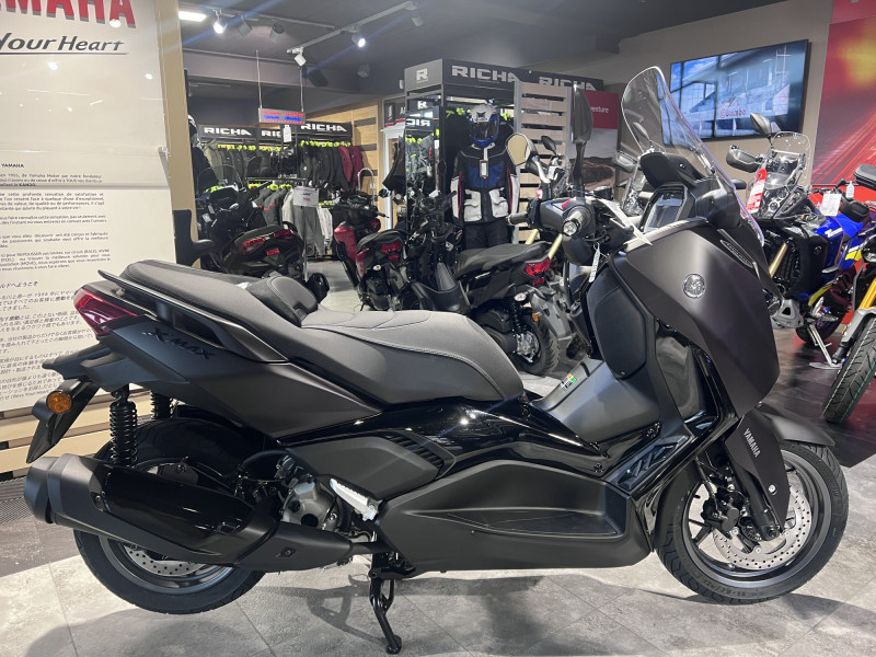 Yamaha X-Max 300 TECH MAX +