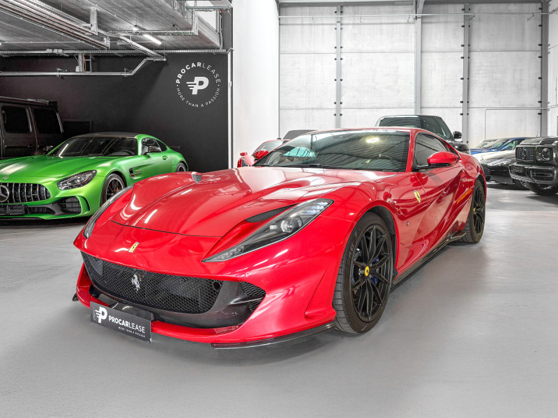 Ferrari 812 Superfast SUPERFAST(COVERING)/1Hd/ RACING SEATS/DISPLAY/CARBON/ 20*/LIFT VOLL